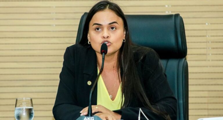 Dra. Taíssa explica projeto de lei que visa a desobrigação da vacina contra covid em crianças de 6 meses a 5 anos