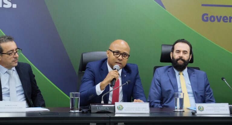 TCE firma Pacto Criança Protegida em Rondônia