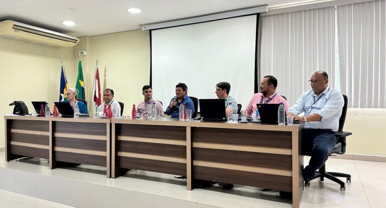 Prefeitura de recebe técnicos do TCE; reunião contou com a participação de secretários, assessores e equipe jurídica da Prefeitura