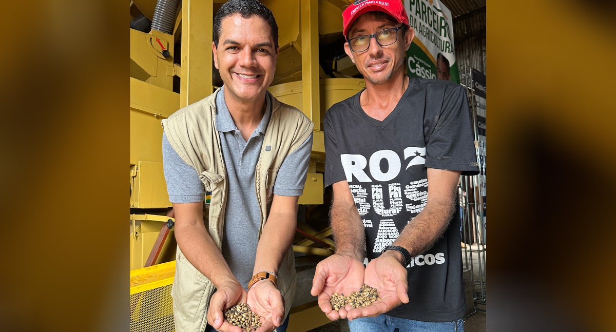 Região do melhor do café do Brasil recebe máquina de café nova do deputado Cássio Gois