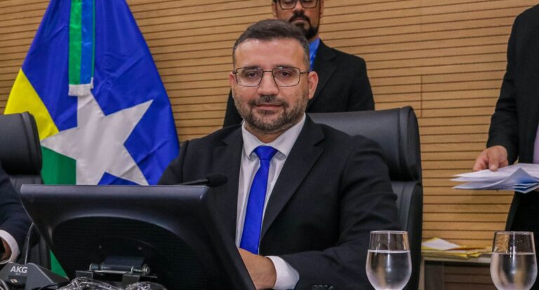 PL do deputado Ribeiro do Sinpol que facilita comunicação entre policiais e condutor autista é aprovado