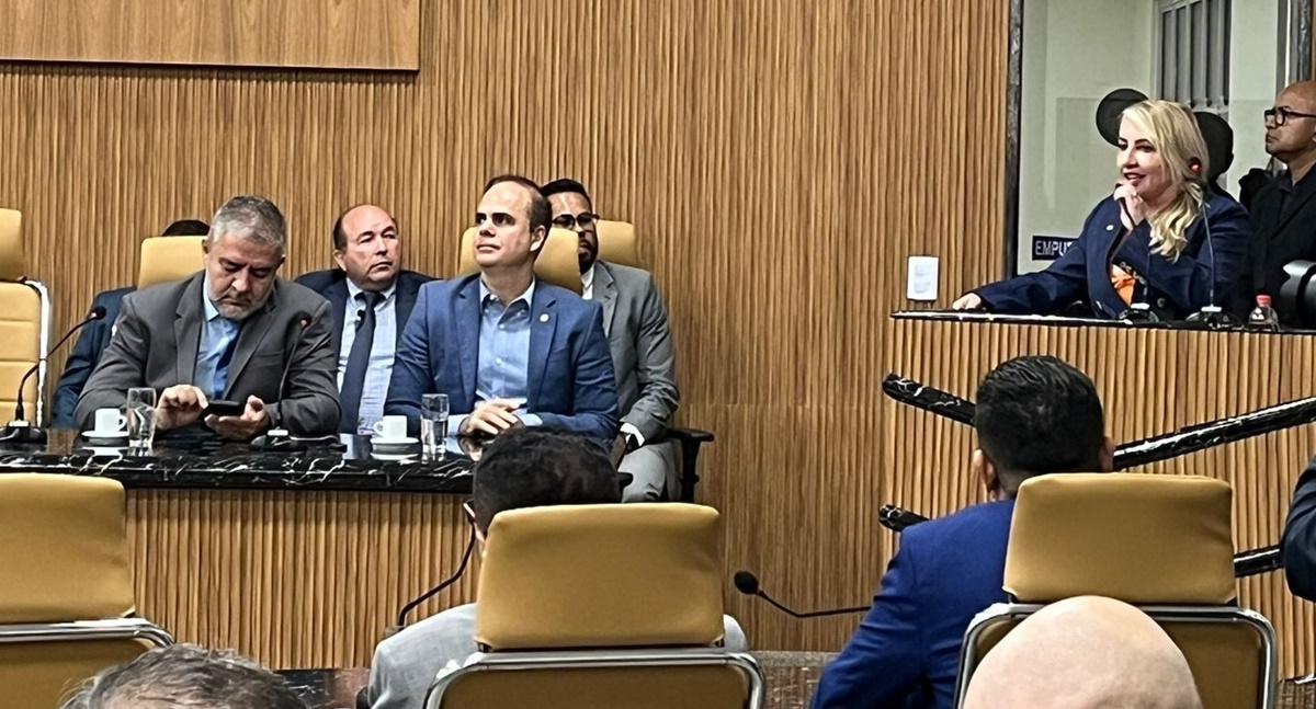 Ieda Chaves prestigia cerimônia de reinauguração do Plenário da Câmara Municipal de Porto Velho