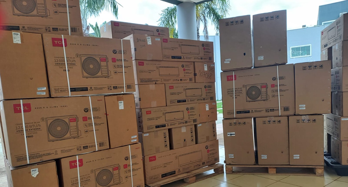 Prefeitura entrega 46 novos aparelhos de ar-condicionado para Unidades Básicas de Saúde