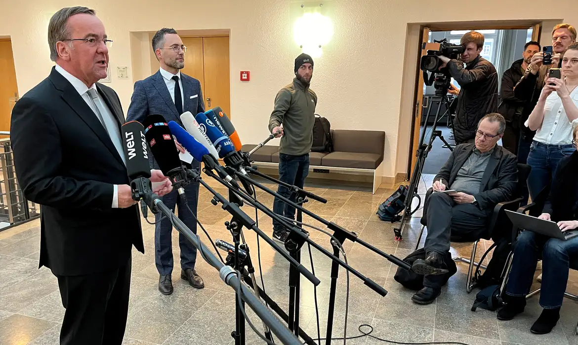 Alemanha acusa Rússia de “guerra de informação” após gravação militar