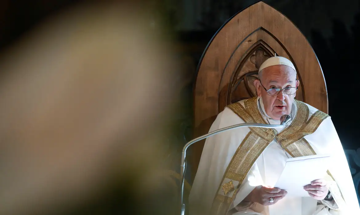 Papa Francisco pede fim de guerra em Gaza