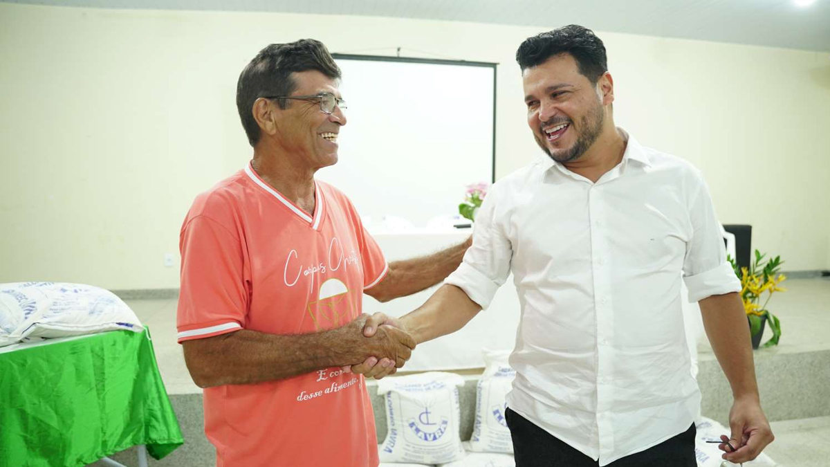 Marcelo Cruz fortalece agricultura familiar de Ji-Paraná com 120 toneladas de calcário para produtores rurais - News Rondônia