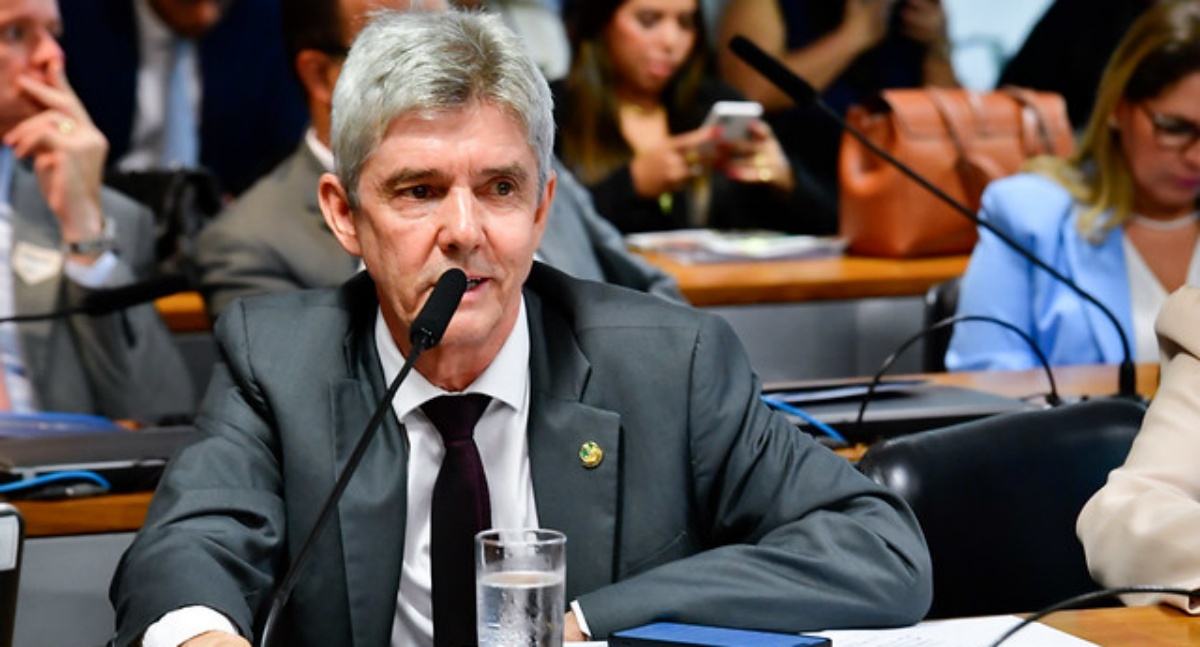 JAIME BAGATTOLI: Senador é relator de projeto que permite a empresas estrangeiras executarem voos domésticos no país