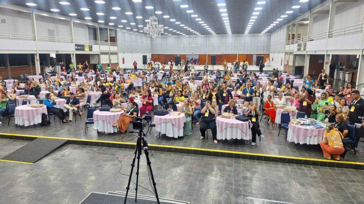 Mediação Tecnológica de Rondônia é apresentada como referência de ensino mediado durante encontro formativo em Goiás