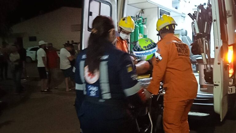 URGENTE: Homem foge após atropelar Ex-mulher que estava na garupa de moto na zona leste