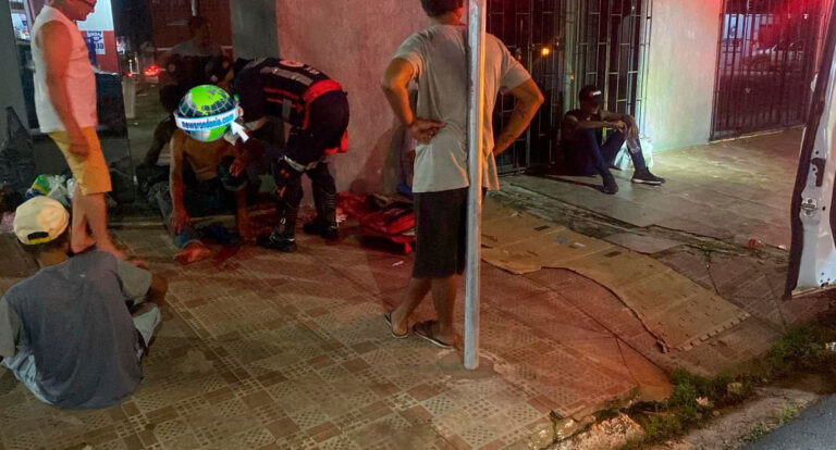 URGENTE: Morador de rua é atacado a facadas na Pinheiro Machado - News Rondônia
