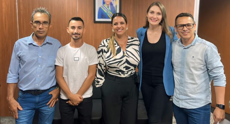 Deputada Lebrinha e SEDUC garantem melhorias no transporte escolar na Terra Indígena Rio Branco