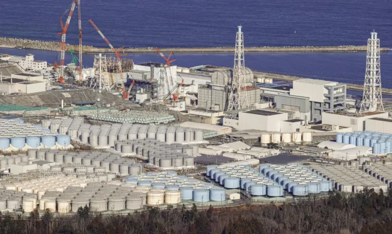 Tremor de 5,8 atinge Japão e leva à suspensão de descarga de Fukushima