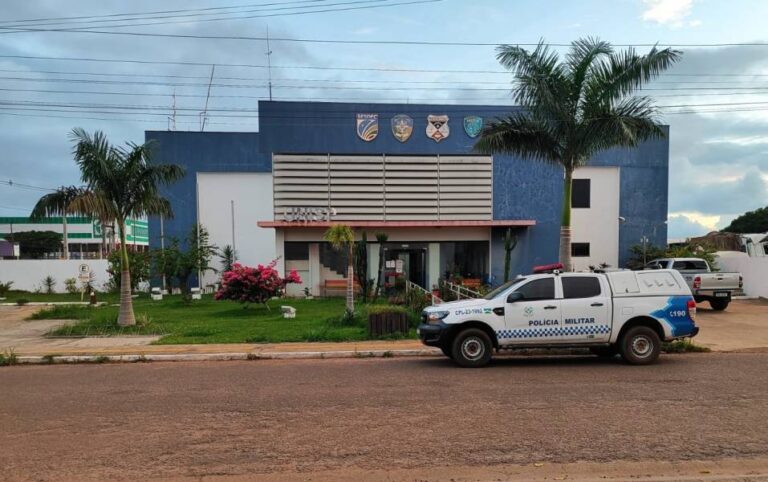 Irmãos que mataram homem em praça pública são presos