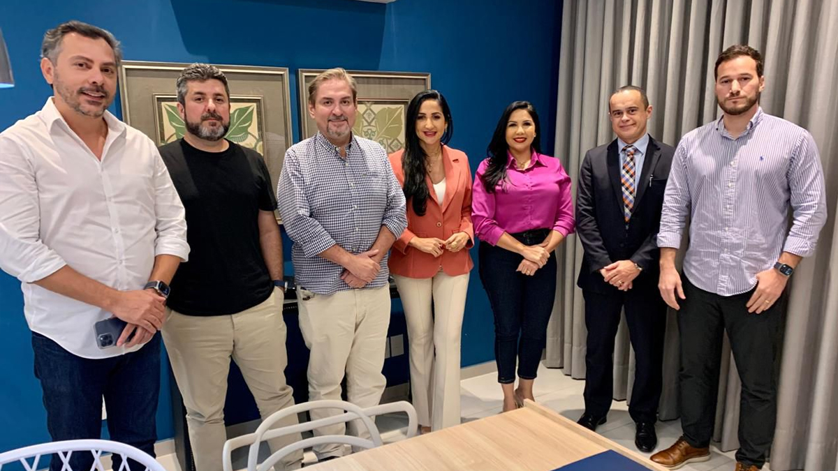 Deputada Cristiane Lopes une forças com a sociedade civil para resolver falta de voos em Rondônia - News Rondônia
