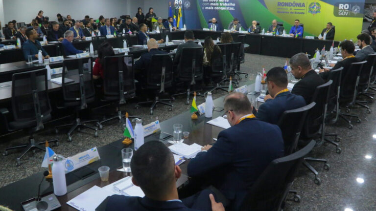 DESTAQUES DA SEMANA: Reunião do Consej em RO; intercâmbio e tablets à educação; e “Bizarrus” volta aos palcos são destaques do Governo de RO - News Rondônia