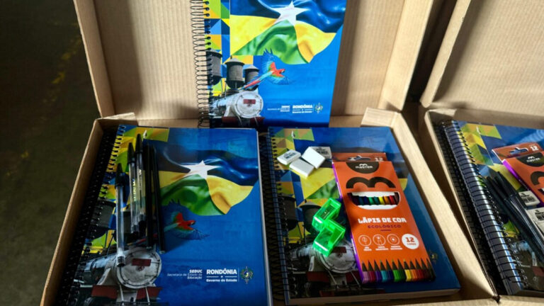 Kits de material escolar são entregues para escolas da Rede Estadual pelo Governo RO - News Rondônia