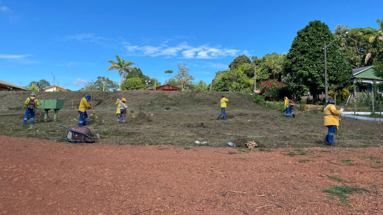 Limpeza e recuperação de calçadas são realizadas em pontos distintos da capital - News Rondônia