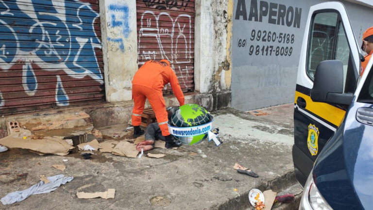 ATUALIZADA: Morador de rua é atacado a golpes de facão no centro da capital - News Rondônia