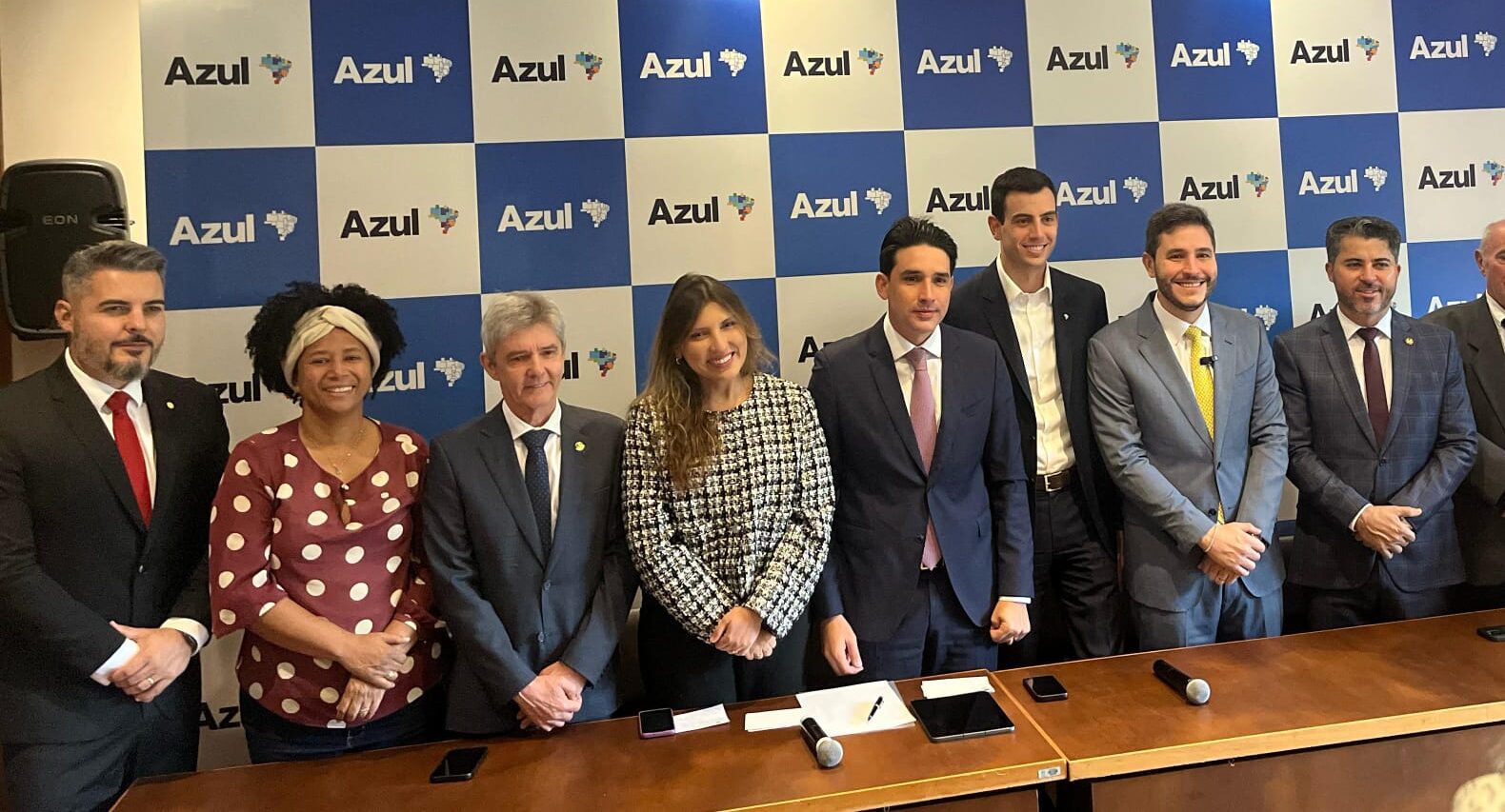 Deputada Sílvia Cristina diz que anúncio de ampliação de voos da Azul é positivo, mas que luta continua