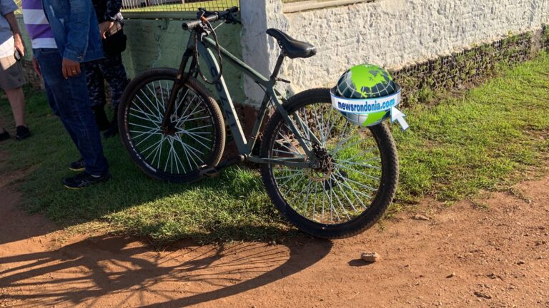Ciclista é atropelado por Fiat Toro na zona leste