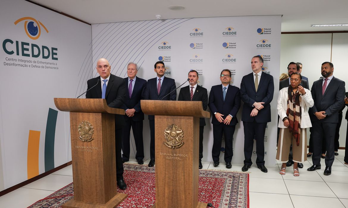 PF e AGU firmam parceria com TSE para combater fake news nas eleições