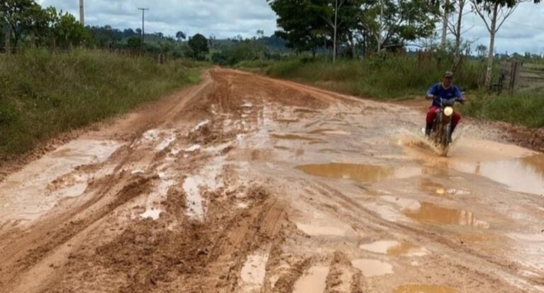 Dra. Taíssa solicita revitalização da RO-458, em Candeias do Jamari