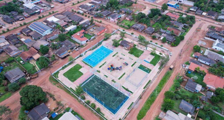 Reforma e revitalização de praças e espaços públicos avançam nos municípios com investimentos do Governo de RO