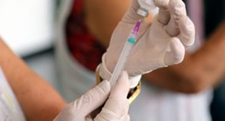Jaru disponibiliza vacina contra o HPV para todas as pessoas com idade entre 9 e 19 anos, conforme recomendação do Ministério da Saúde