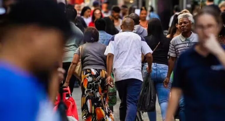 Expectativa de vida no Brasil pode ir até 72 anos de acordo com a região; pesquisa