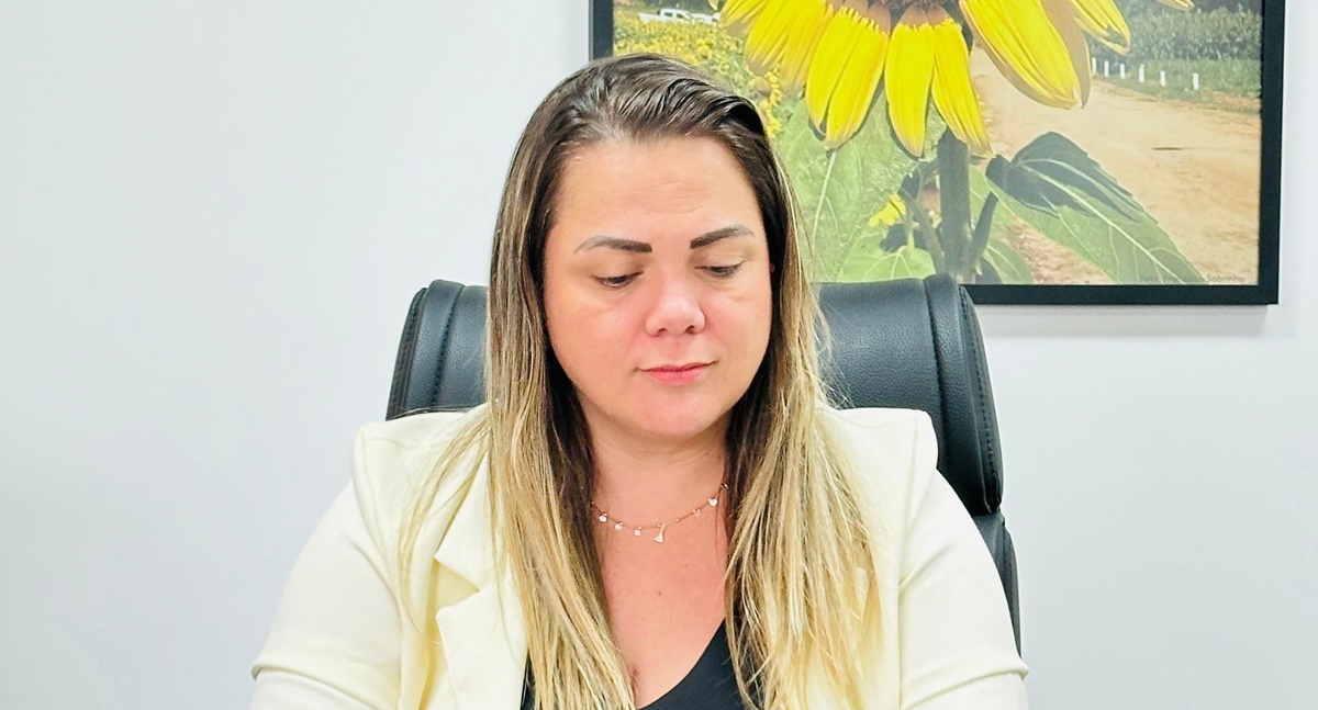 Implantação da Universidade Estadual de Rondônia é solicitada por Cláudia de Jesus