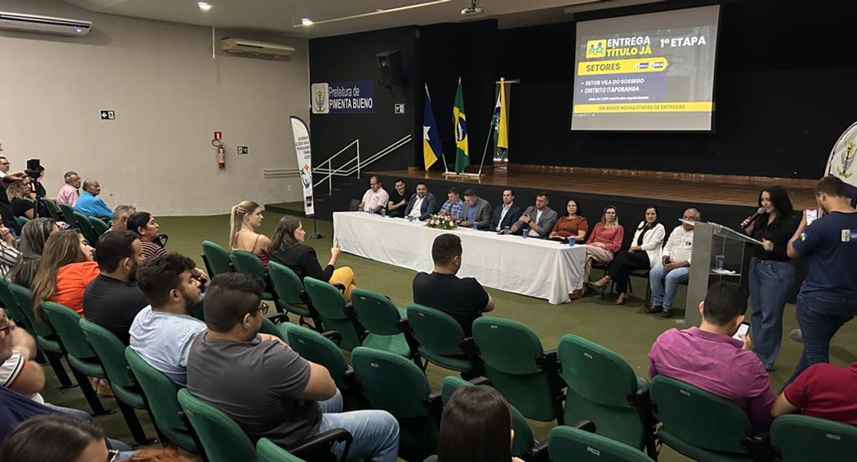 Famílias de baixa renda de Pimenta Bueno são atendidas pelo Governo de RO com Regularização de seus imóveis