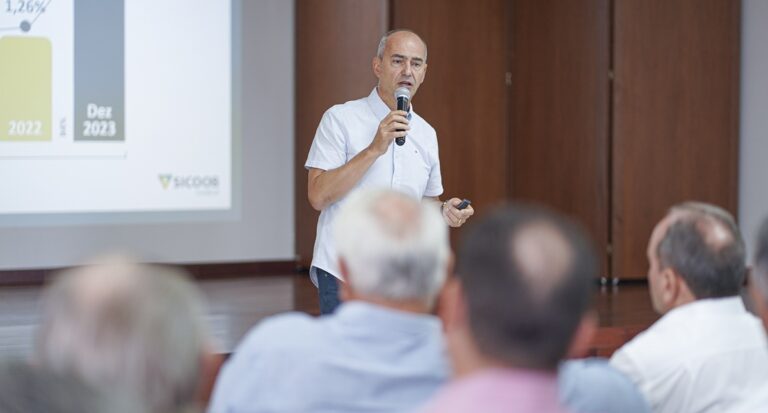 Em Assembleia Geral, delegados da Sicoob Credisul aprovam distribuição das sobras de 2024