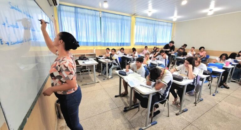 Governo de Rondônia anuncia atualização do piso do magistério aos profissionais da Educação