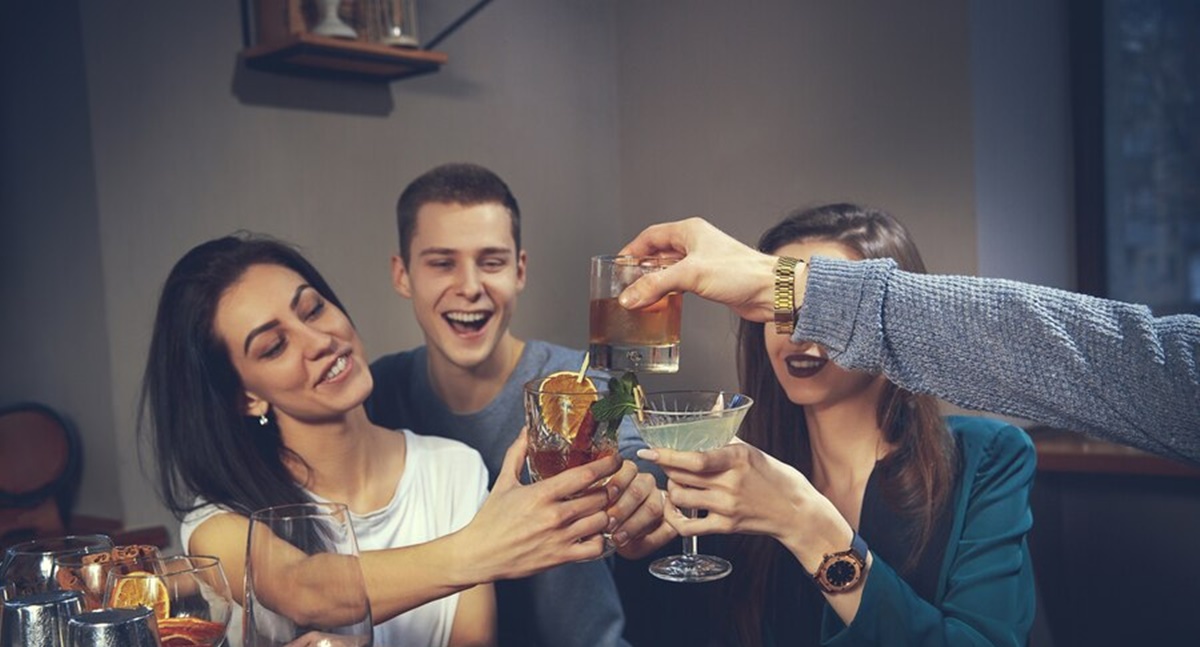 Álcool e juventude: os riscos que você precisa saber