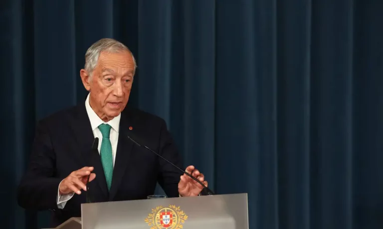 Presidente português diz que país deve "pagar custos" da escravidão