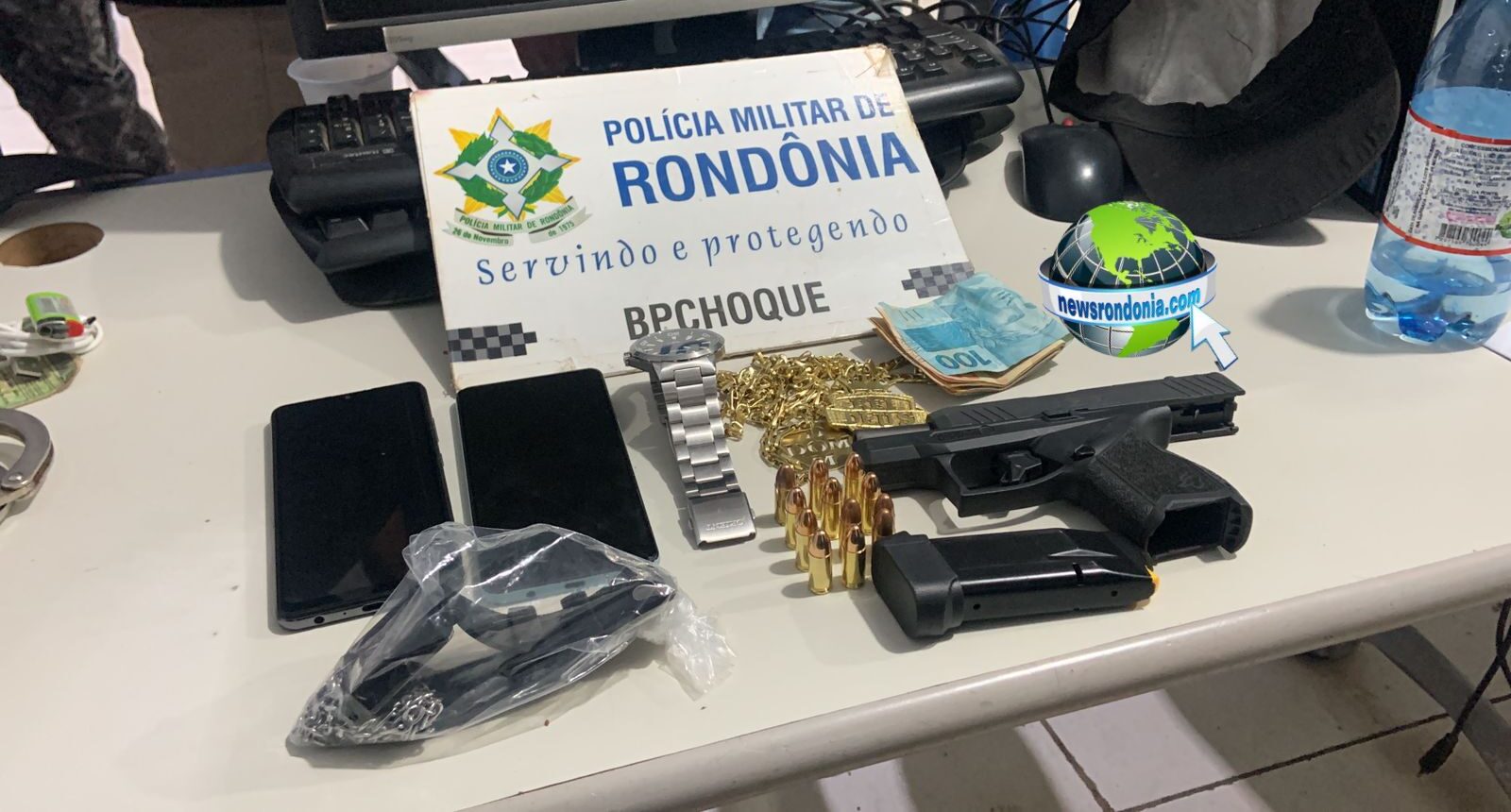 BPChoque prende dupla com pistola em carro de aplicativo em Porto Velho