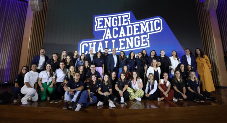 Alunos da UNIR marcam presença em evento acadêmico com foco na transição energética