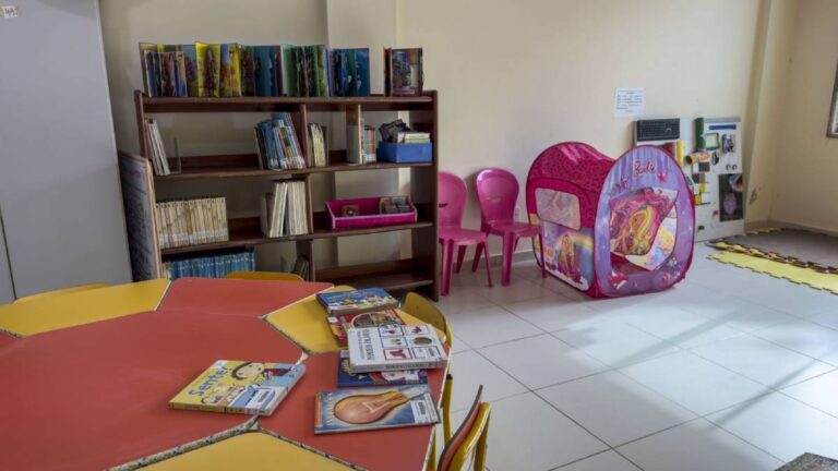 Biblioteca Francisco Meirelles reúne estudantes para celebrar o Dia do Livro Infantil - News Rondônia