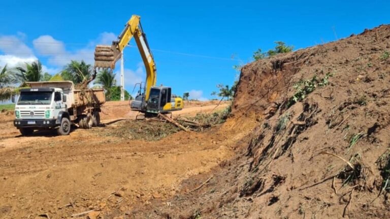 Remoção de curvas perigosas garante maior segurança na trafegabilidade na RO-135 - News Rondônia