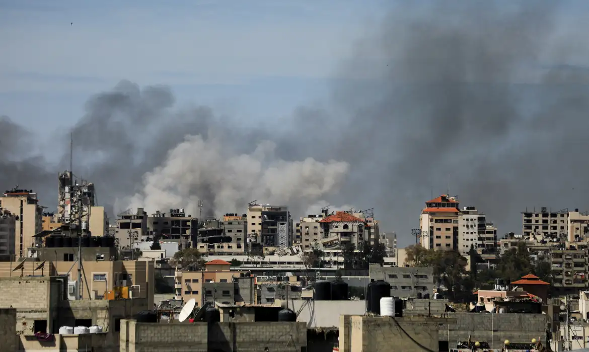 Ataque de Israel a hospital em Gaza faz quatro mortos e 17 feridos