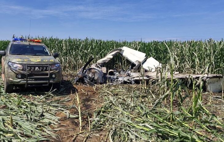 Policiais de Cabixi participam de ação conjunta que apreendeu meia tonelada de cocaína e avião incinerado na divisa entre RO e MT