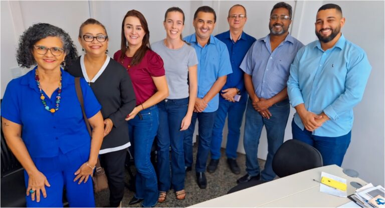 Representantes da FEAPAES e Pestalozzi colaboram com sugestões ao Projeto de Lei da Deputada Lebrinha para ampliar o acesso ao transporte escolar