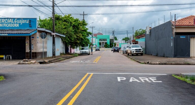 Seis bairros de Porto Velho já ganharam nova sinalização em menos de um mês