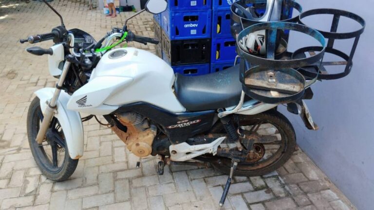 Durante ação para recuperar moto e carros furtados, policiais prendem homem que ameaçou matar mãe e filha