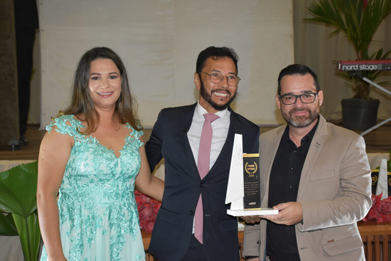 Ivan de Lara, consultor de marketing político, é agraciado com o Prêmio Notável - News Rondônia