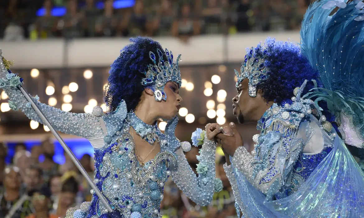 Enredo da Tuiuti em 2025 destacará Xica Manicongo, 1ª travesti do país