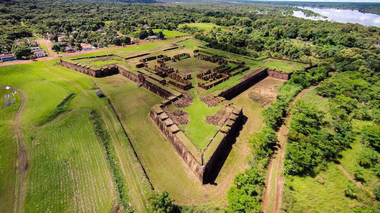 Luiz de Albuquerque e a Construção do Real Forte Príncipe da Beira - News Rondônia