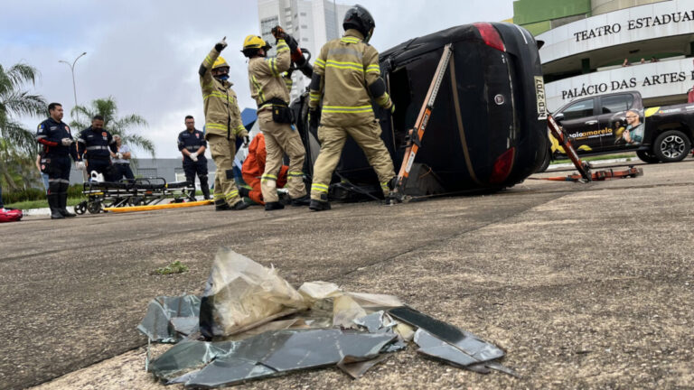 Maio Amarelo: ação simula resgate de vítima de acidente de trânsito - News Rondônia
