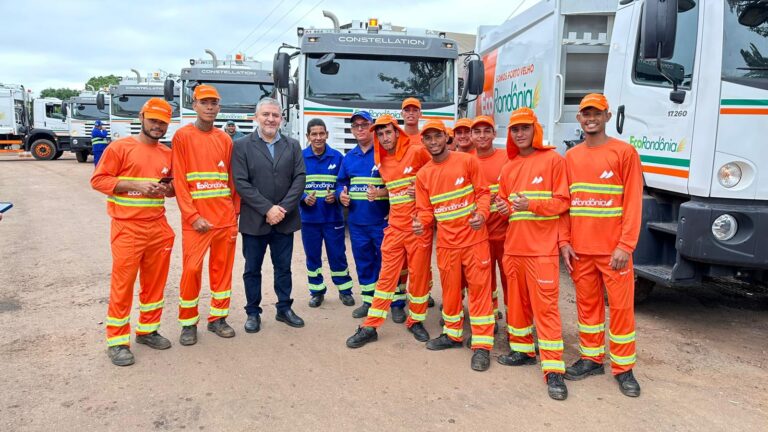 Vereador Everaldo Fogaça destaca assinatura do contrato histórico para coleta de lixo com a Eco Rondônia - Marquise