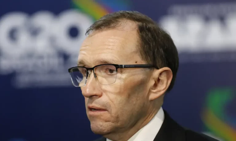 Noruega reconhece Palestina e diz que hoje é "dia memorável"